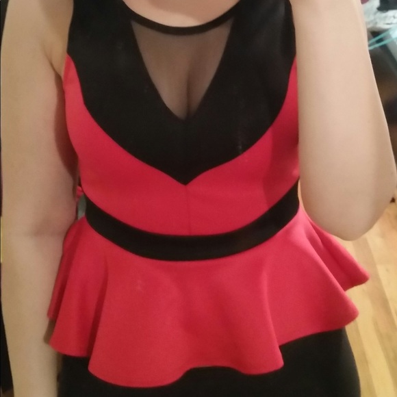 NWT RED & BLACK PEPLUM TOP SIZE MEDIUM - Picture 3 of 3